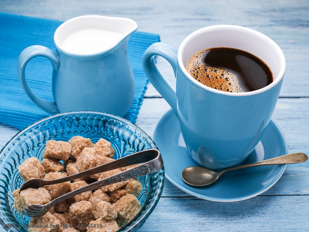 马卡龙 勺子 咖啡杯 休闲饮料 羊角面包 西方面点 国外餐饮 美食 咖啡 咖啡豆 袋子里咖啡豆 布袋 布袋咖啡豆 咖啡和点心 咖啡和甜点 蓝色