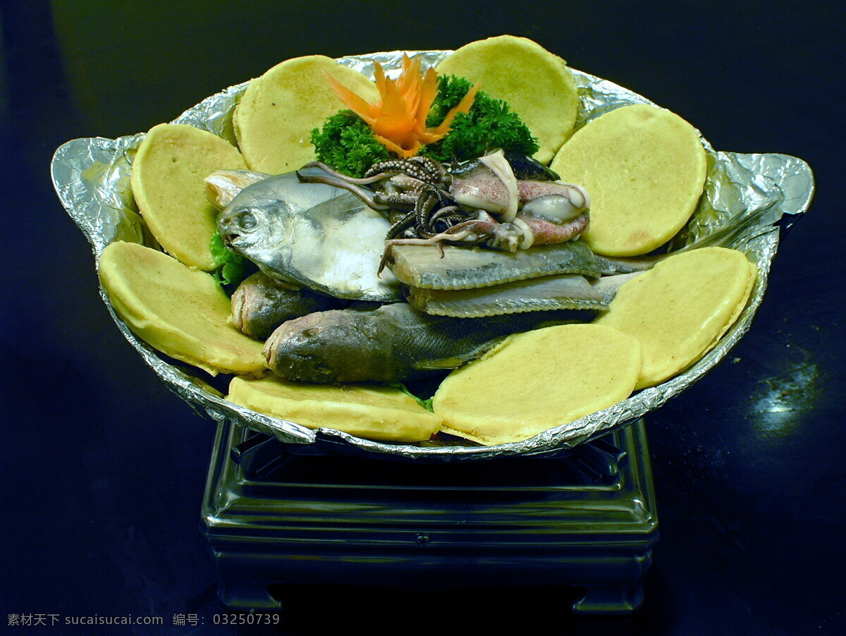 海鲜 鱼 锅 饼子 海鲜鱼锅饼子 鱼肉摄影 中华美食 中国美食 美味佳肴 菜谱素材 美食摄影 餐饮美食