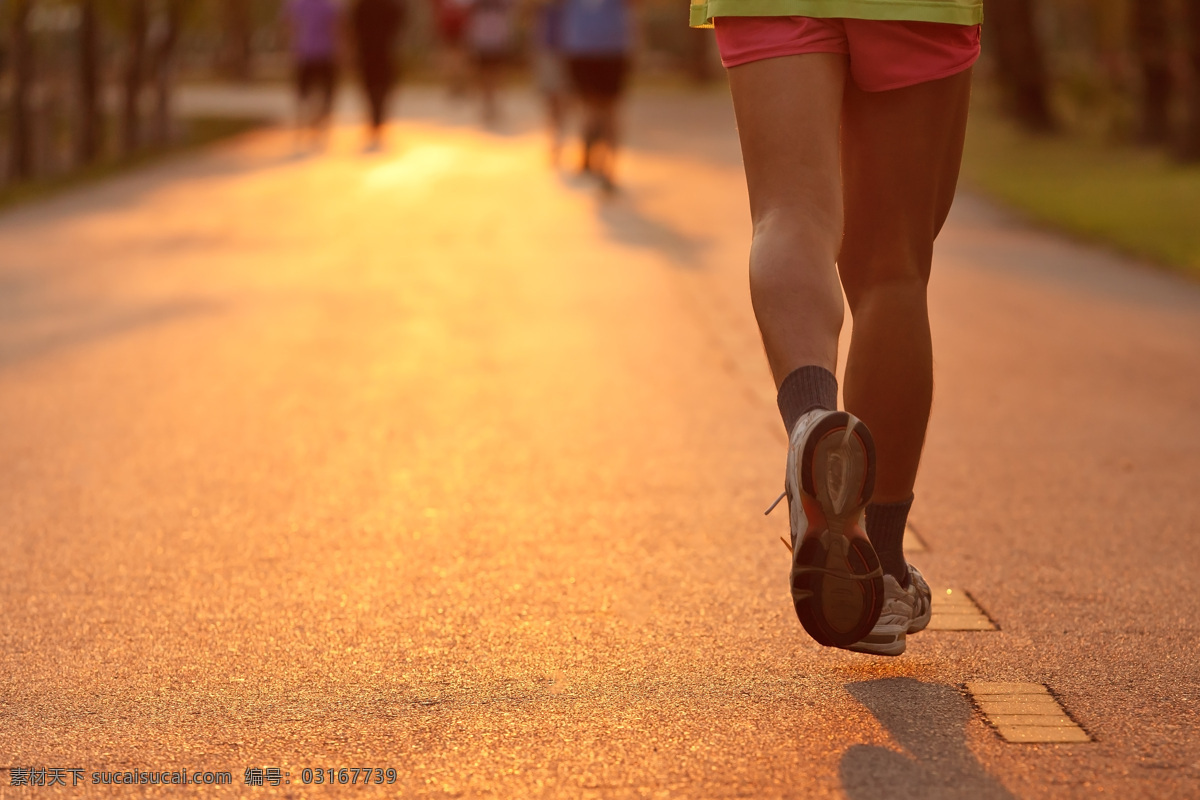 道路 上 跑步 人物 体育运动 跑步运动 锻炼 生活百科 橙色