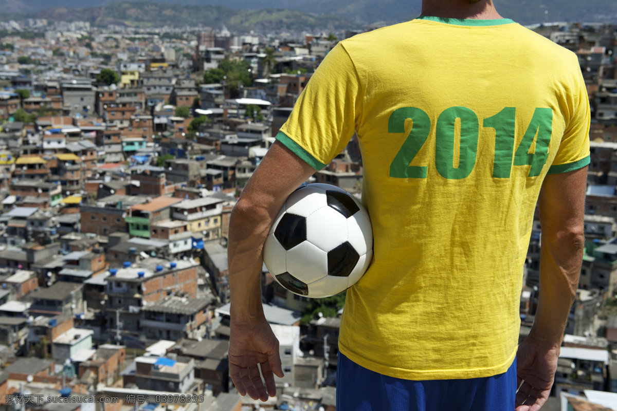 站 高处 足球 球员 世界杯 巴西 城市 体育运动 生活百科