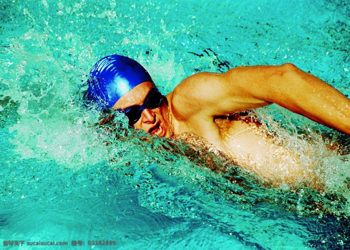 游泳的运动员 国外运动 运动人物 运动素材 运动 体育 运动员 体育运动 生活百科 青色 天蓝色