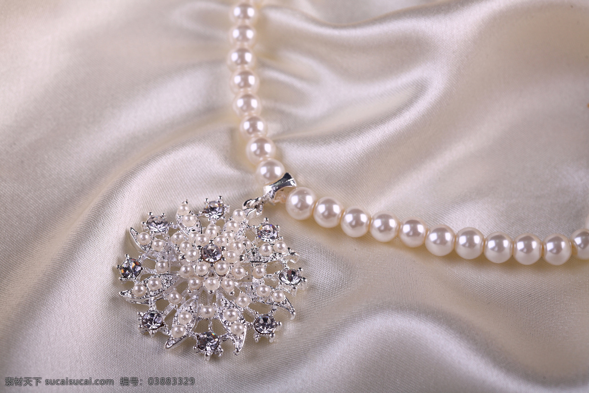 珍珠 项链 珍珠项链 宝石 珠宝首饰 奢华 名贵首饰 女性首饰 珠宝服饰 生活百科