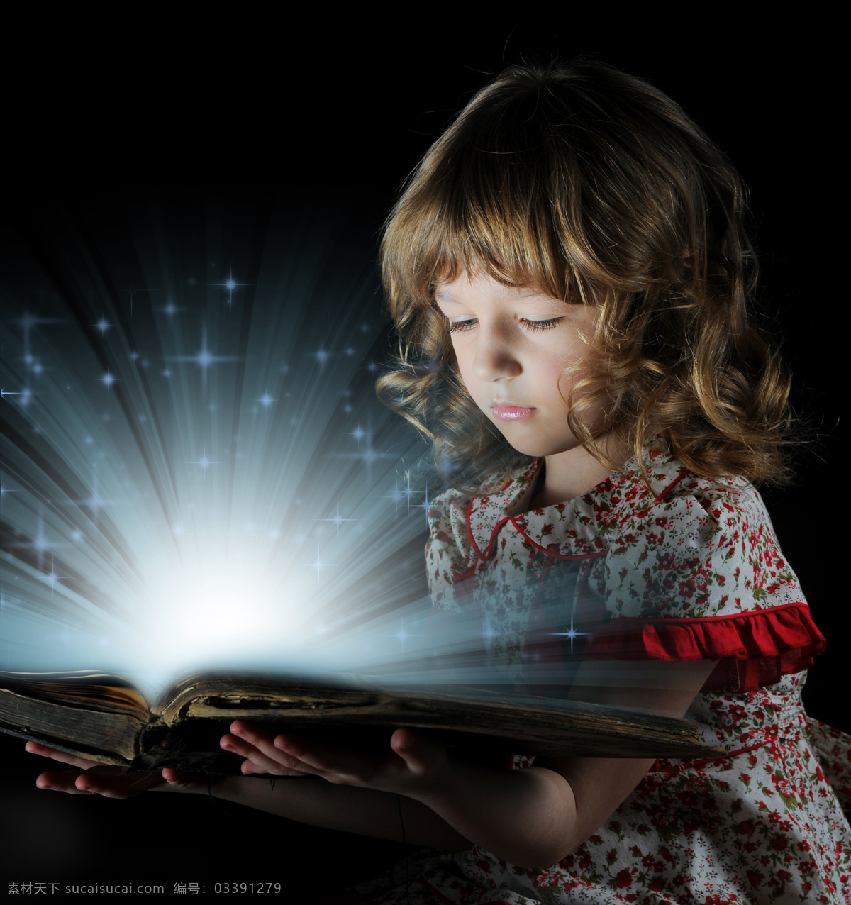 小女孩 发光 书本 发光的书本 外国女孩 书籍 学习知识 看书的女孩 儿童图片 人物图片