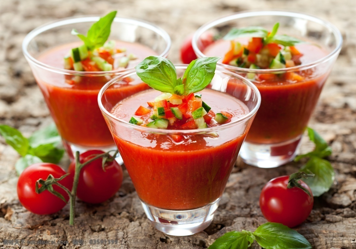 果汁 番茄 水果 蔬菜 番茄酱 新鲜 鲜美 美食 绿叶 黄瓜 饮料酒水 餐饮美食
