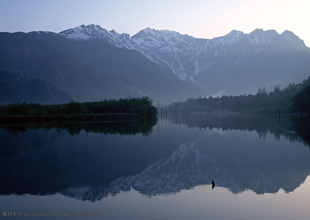 美丽 山峰 湖泊 美景 美丽风景 自然风景 风景摄影 大自然 景色 树林 倒影 山水风景 风景图片