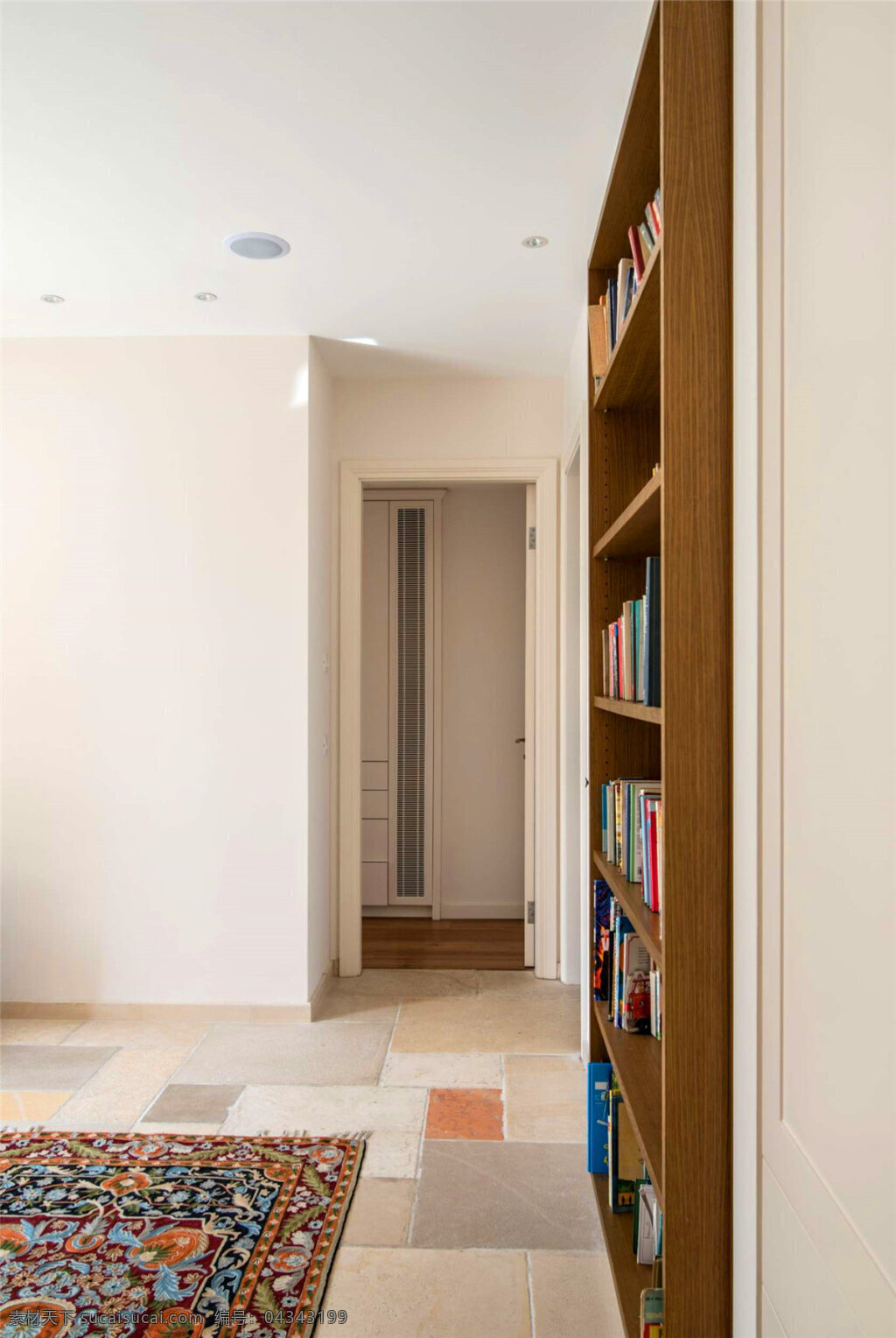 简约 时尚 入户 书柜 装修 效果图 方形吊顶 格子地板砖 花纹地毯 灰色墙壁