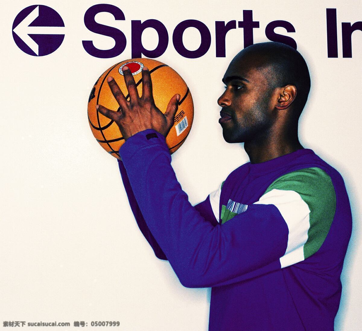 做 投篮 动作 运动员 打篮球 运动 篮球 外国男人 健身 男性男人 男人 篮球运动 体育运动 生活百科