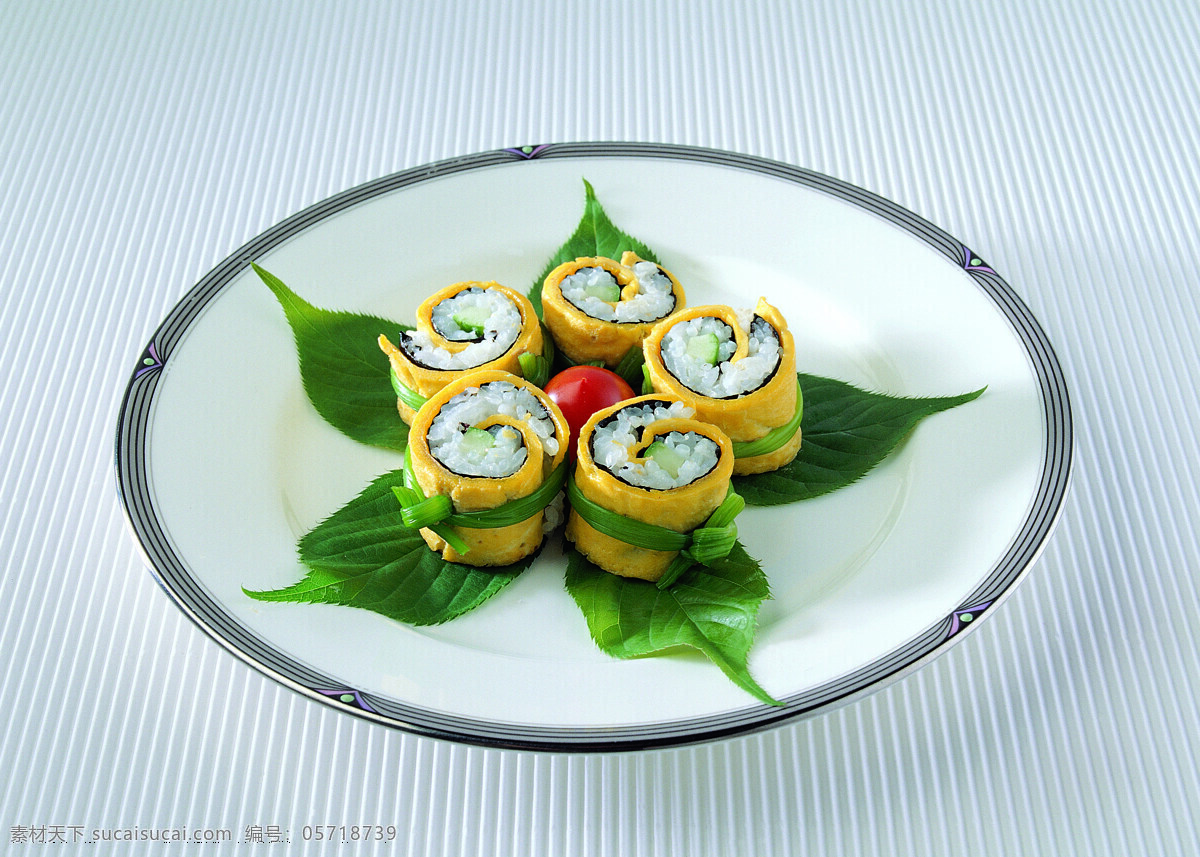 日本 寿司 卷 紫菜包饭 韩式料理 食物 熟食 精致 可口 美味 日本料理 日本寿司 盘子 叶子 装饰 外国美食 餐饮美食