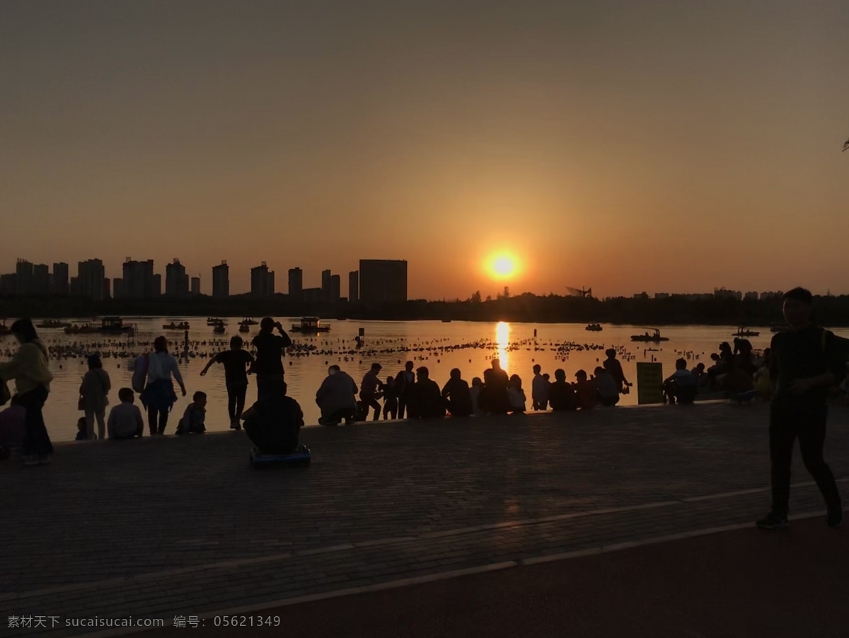 美丽 彩虹 湖边彩虹 湖边日落 城市日落 美丽的日落 红色的日落 自然景观 山水风景