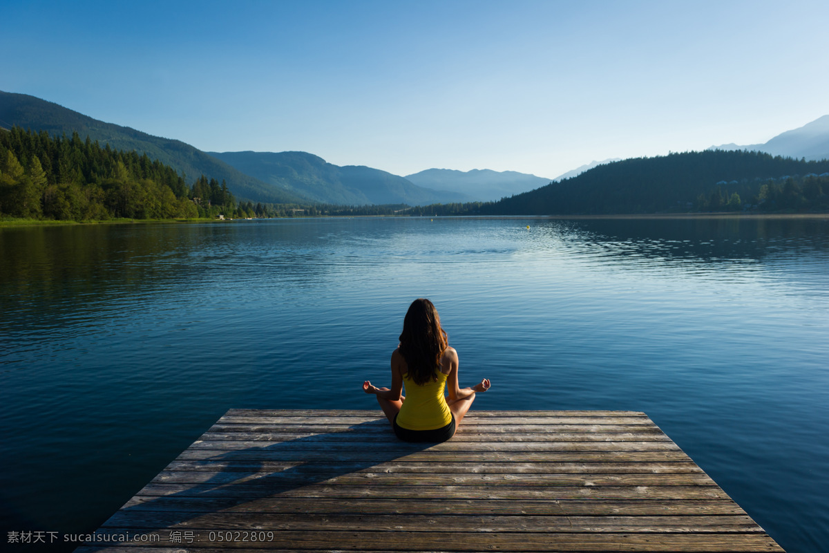 美女 瑜伽 高清 山水 青山 绿水 休闲 修身 静心 修行 平静 湖 自然 景观 自然景观 摄影取景