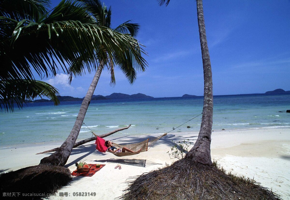 沙滩美女 沙滩 美女 大海 椰树 秋千 旅游摄影 国外旅游