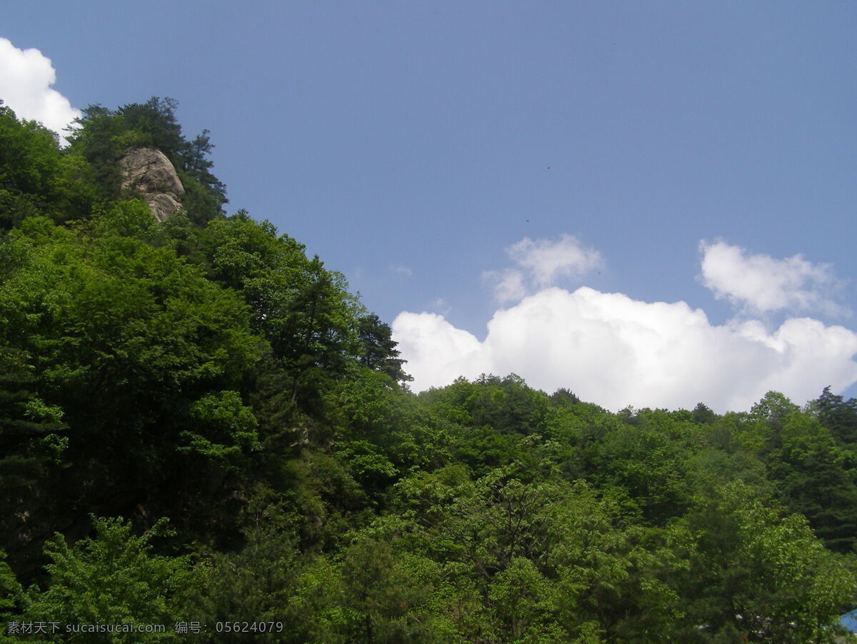 白云山风景 白云山 山峰 绿树 白云 蓝天 自然风景 自然景观