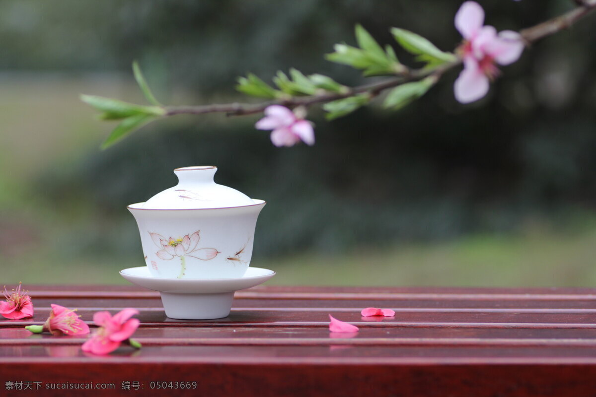 茶杯 盖碗茶 亚光杯 水杯 杯子 品茗杯 外景 花纹 餐具厨具 餐饮美食 茶器 瓷器 器皿 陶瓷 茶壶 文化艺术 传统文化