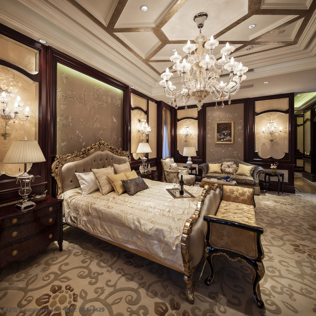 室内 卧室 欧式 复古 花纹 壁纸 豪华 装修 效果图 花纹地板 实木床头柜 黄色灯光 欧式大床 华美水晶灯