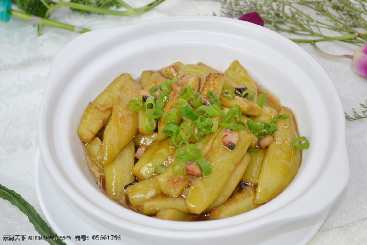 烧茄子 精致烧茄子 白瓷碗 茄子 美食 传统美食 餐饮美食