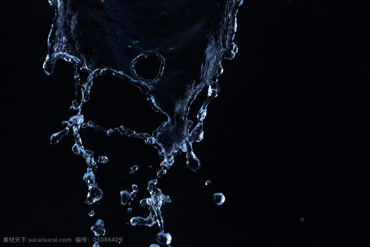 波浪 波纹 动感水花 蓝色的水 涟漪 水波 水滴 蓝色 水花 蓝色的水花 水珠 水花特写 水花飞溅 蓝色水花 水痕 水迹 水花图片 漂亮的水花 水珠水花水滴 自然风景 自然景观 psd源文件