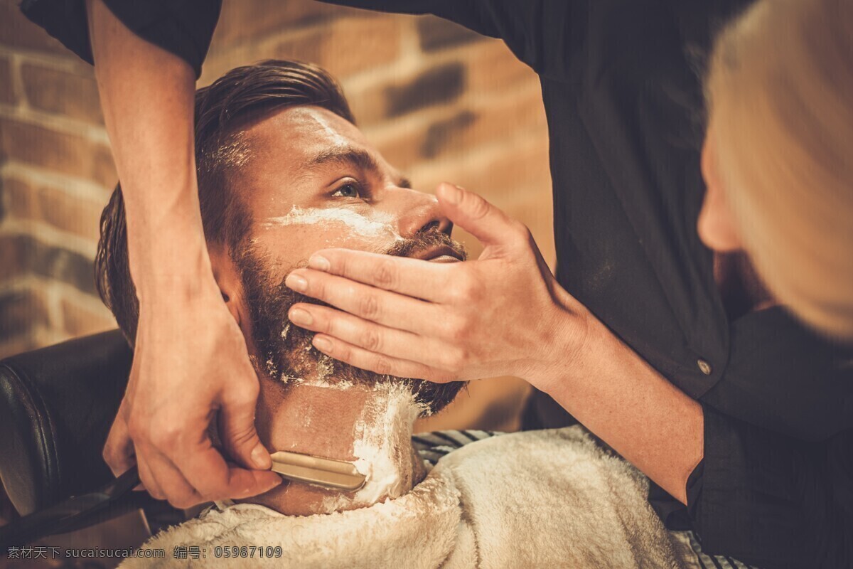 刮胡子 剃须 刮胡刀 剃须刀 刮胡子的人 男人刮胡子 剃须的男人 修面 修理胡子 胡子 胡须 刮胡须 修理胡须 胡须整理 人物图库 女性女人