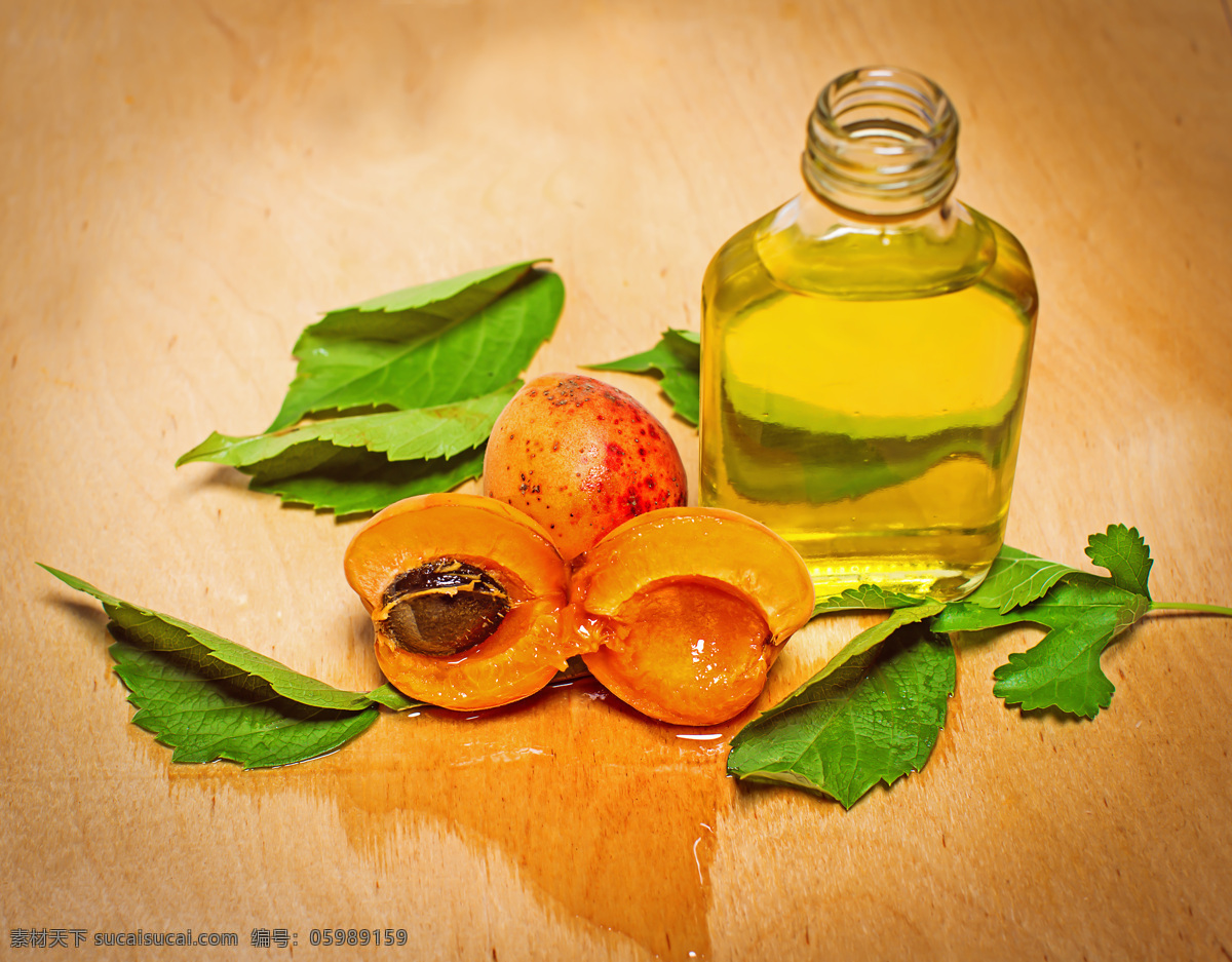 杏 精油 杏与精油 木板 水果 树叶 生活用品 生活百科