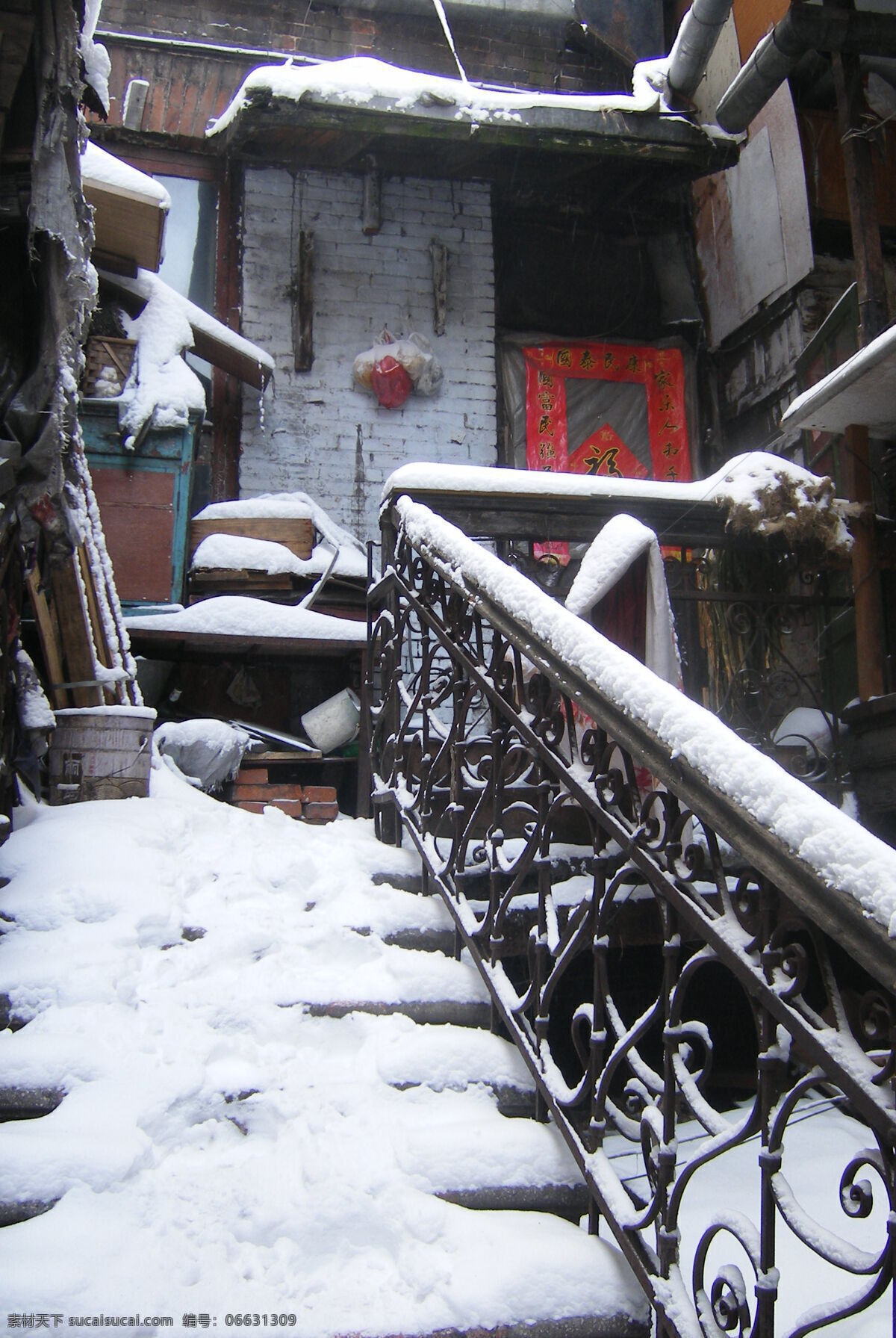 老旧楼梯 雪天 复古 陈旧 民族 建筑园林 建筑摄影