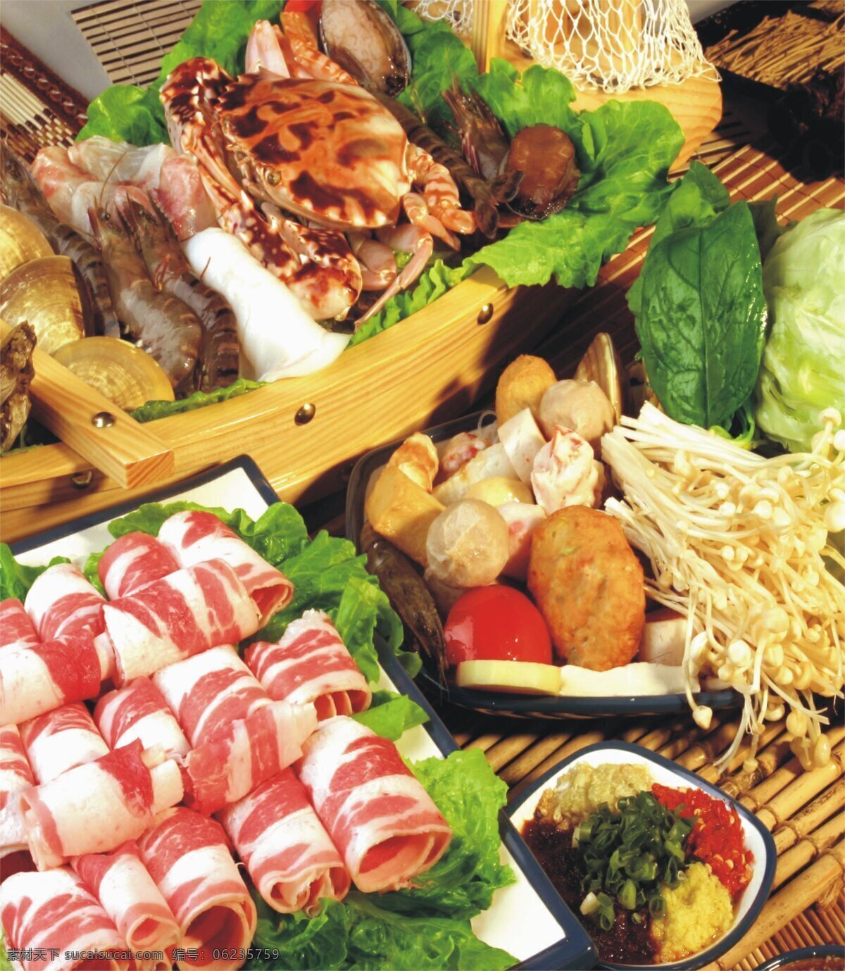 日式 涮火锅 生食料 涮牛肉片 河鲜 海鲜 菌菇类 各种蔬菜 品种多样 热水烫熟 蘸料吃 涮火锅原料 食材 食物素材摄影 食物原料种种 食物原料 餐饮美食
