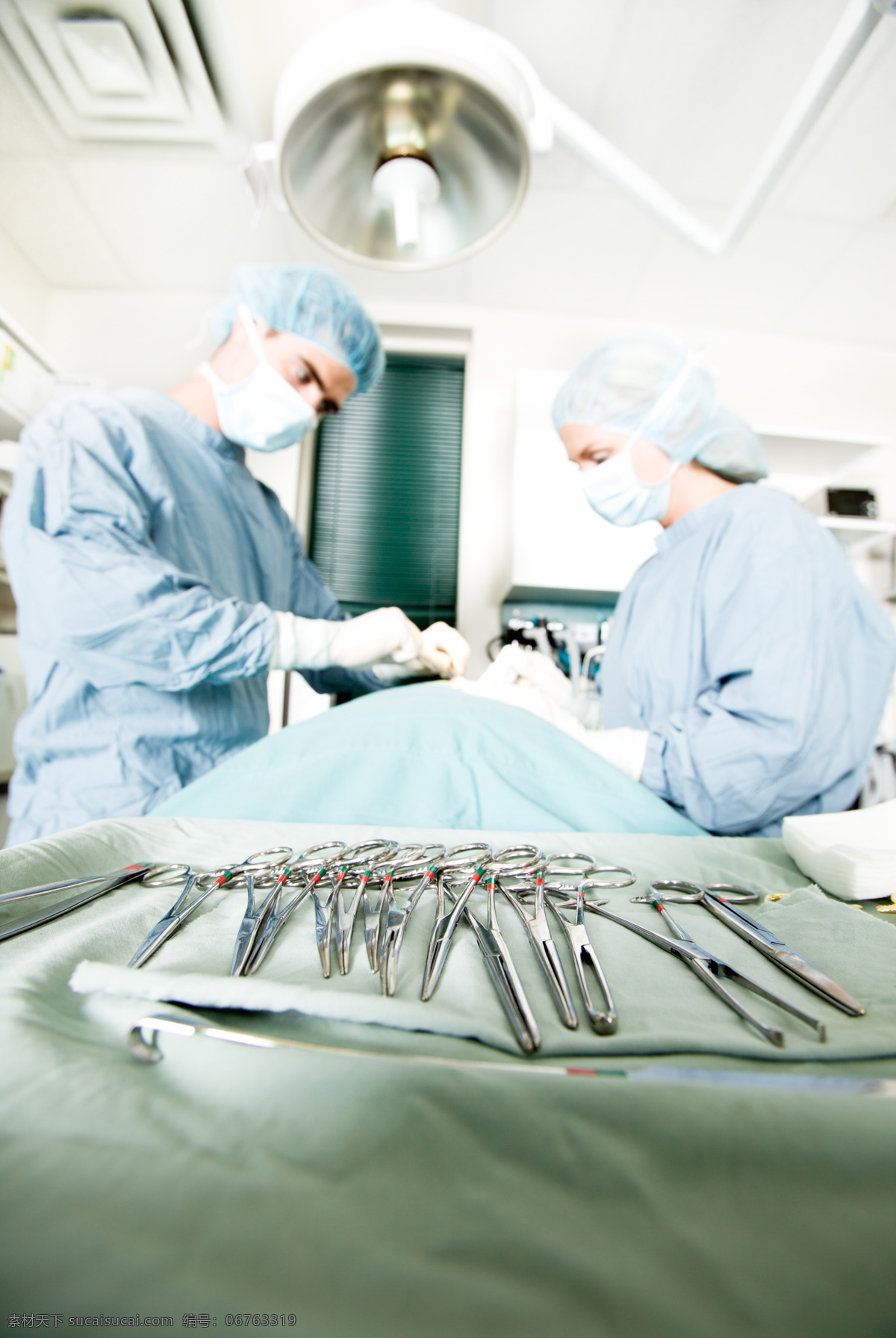 做 手术 医生 手术刀 手术团队 医务人员 医疗设备 手术室 医疗护理 现代科技