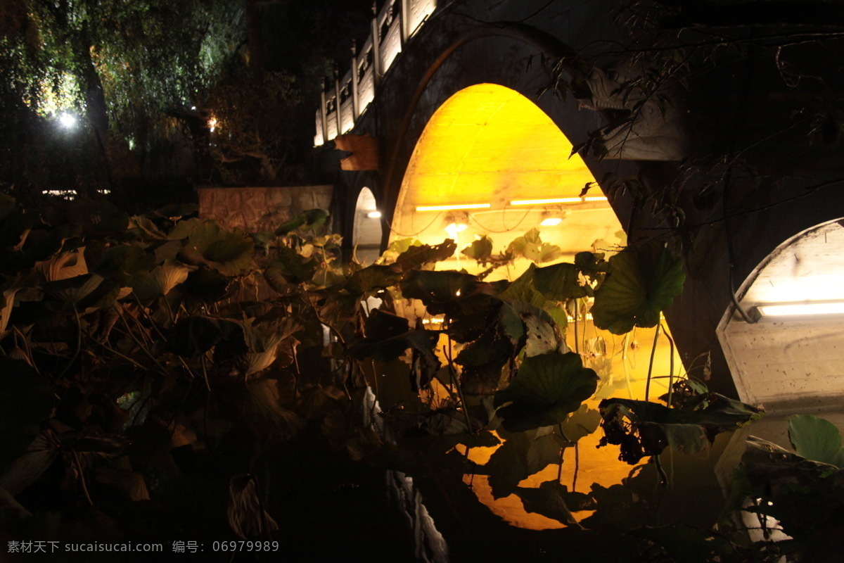 led led灯光 led亮化 led夜景 led照明 灯光 环境设计 建筑 南京 玄武湖 照明 亮化 工程 建筑景观 建筑亮化 建筑照明设计 夜景照明 景观 景观亮化 景观照明 园林 园林亮化 楼体亮化 亮化效果 亮化工程 夜景 灯光树 夜景树 照明工程 摄影集 建筑摄影 建筑园林 矢量图 现代科技