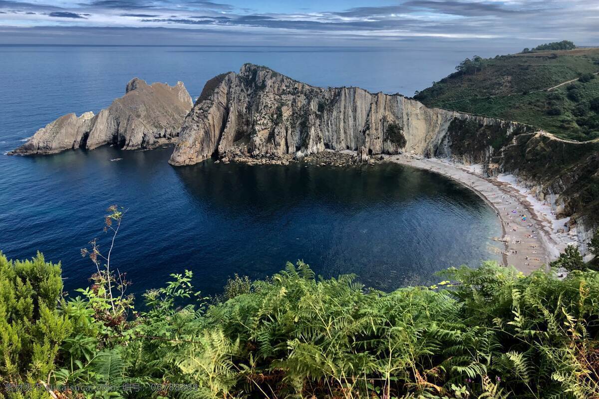 海边 海岸线 沙滩 海浪 浪花 礁石 天空 云朵 景色 美景 风景 自然景观 自然风景