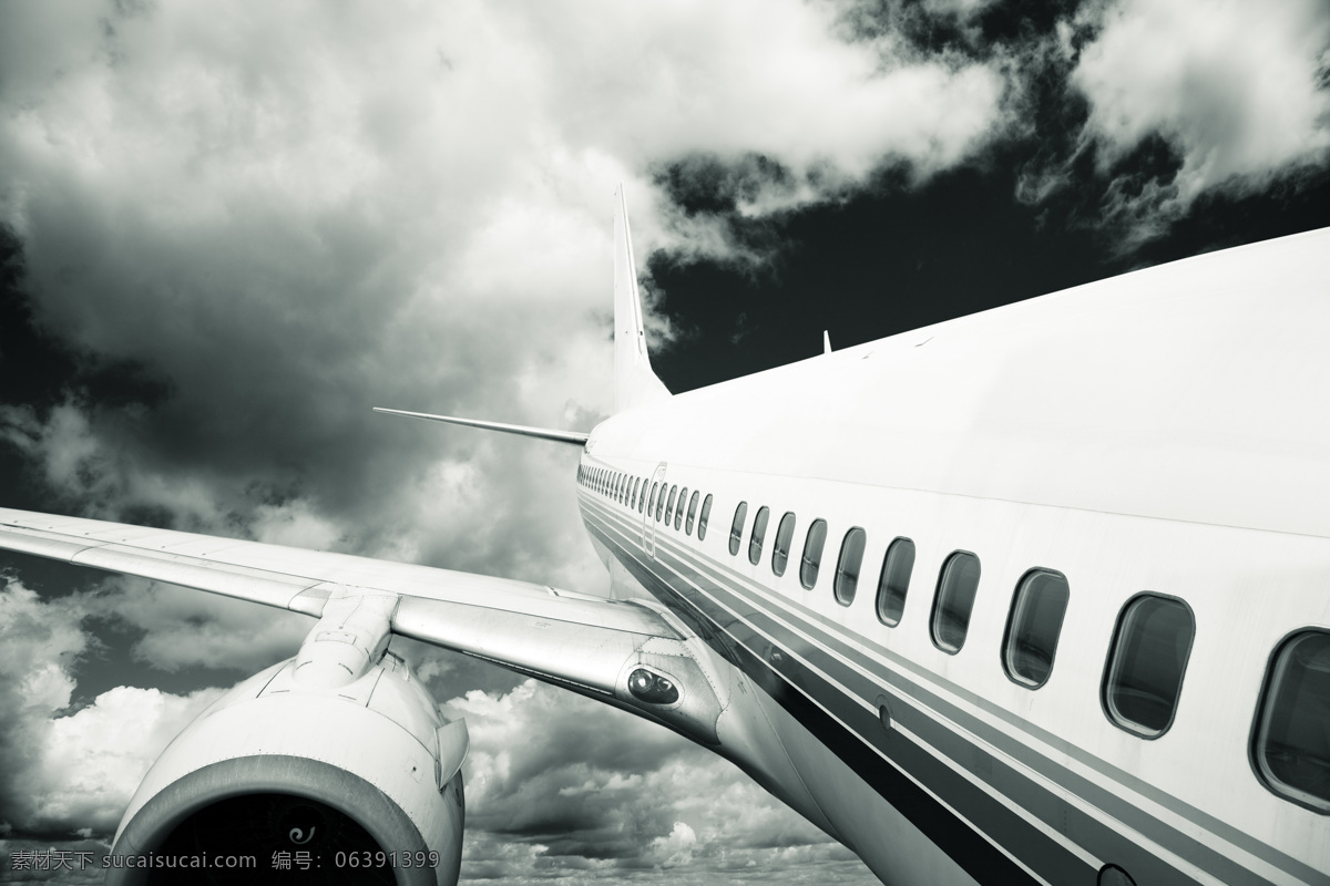 空 飞机 特写 黑白 天空 蓝天白云 阳光 航空 运输 飞行 空运 黑白图片 高清图片 飞机图片 现代科技