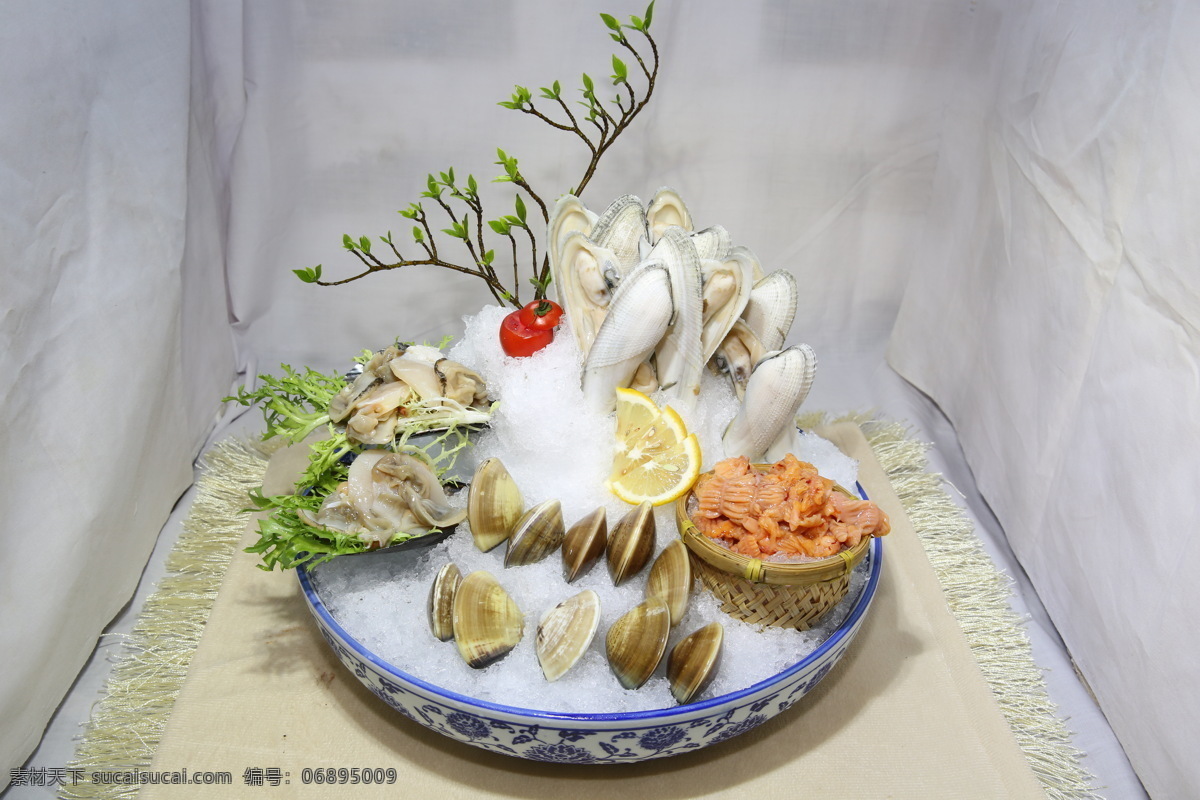 海鲜火锅 小火锅 时尚火锅 海鲜 火锅 海鲜拼盘 贝类 餐饮美食 传统美食