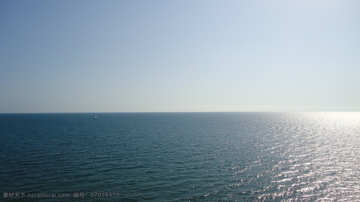 美丽的大海 美丽 大海 蓝色 天空 海天一色 风平浪静 波光 阳光 自然风景 自然景观