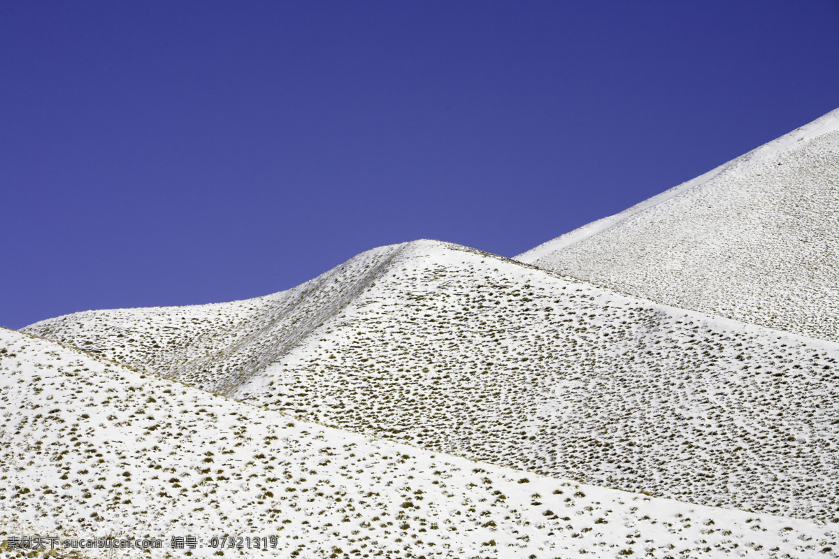 雪山 蓝天 山峰 旅游 风光 冰雪 险峻 自然风景 自然景观 白色