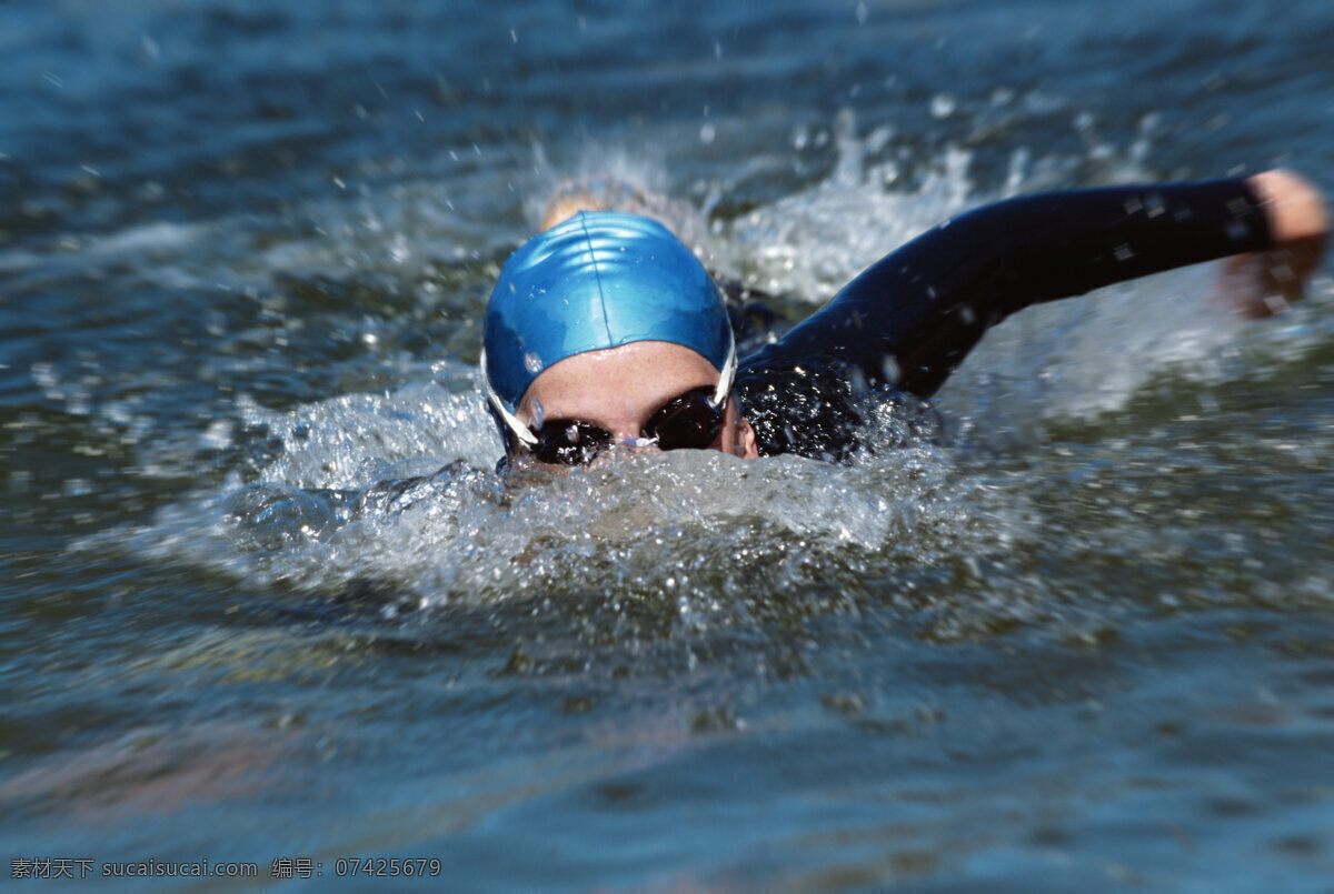 游泳 运动员 人物 运动 健身 健康生活 水花 划水 体育运动 生活百科 黑色