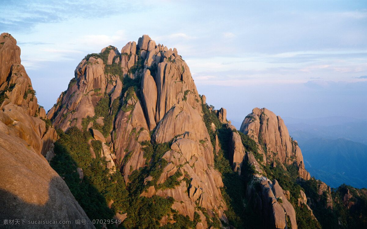 山峰云彩 山峰 山脉 山水背景 山水图 云彩 云彩笔刷 云彩素材 云彩图片 云彩的图片 云彩效果 云彩图片下载 云彩纹 云彩花合 黄土 风景 生活 旅游餐饮