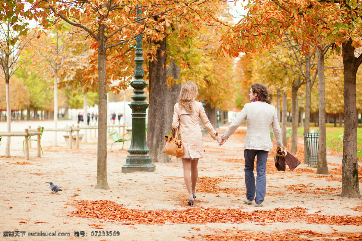 秋天 手 牵手 散步 情侣 手牵手 恋人 恩爱 浪漫 秋天城市风景 秋季美景 美丽景色 风景摄影 自然风景 自然景观 白色