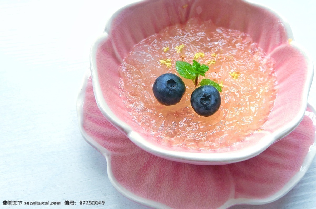 蓝莓桂花燕窝 燕窝 慕斯 甜点 蛋糕 下午茶 甜品 鲜炖 烘焙 手作 蓝莓 桂花 餐饮美食 传统美食