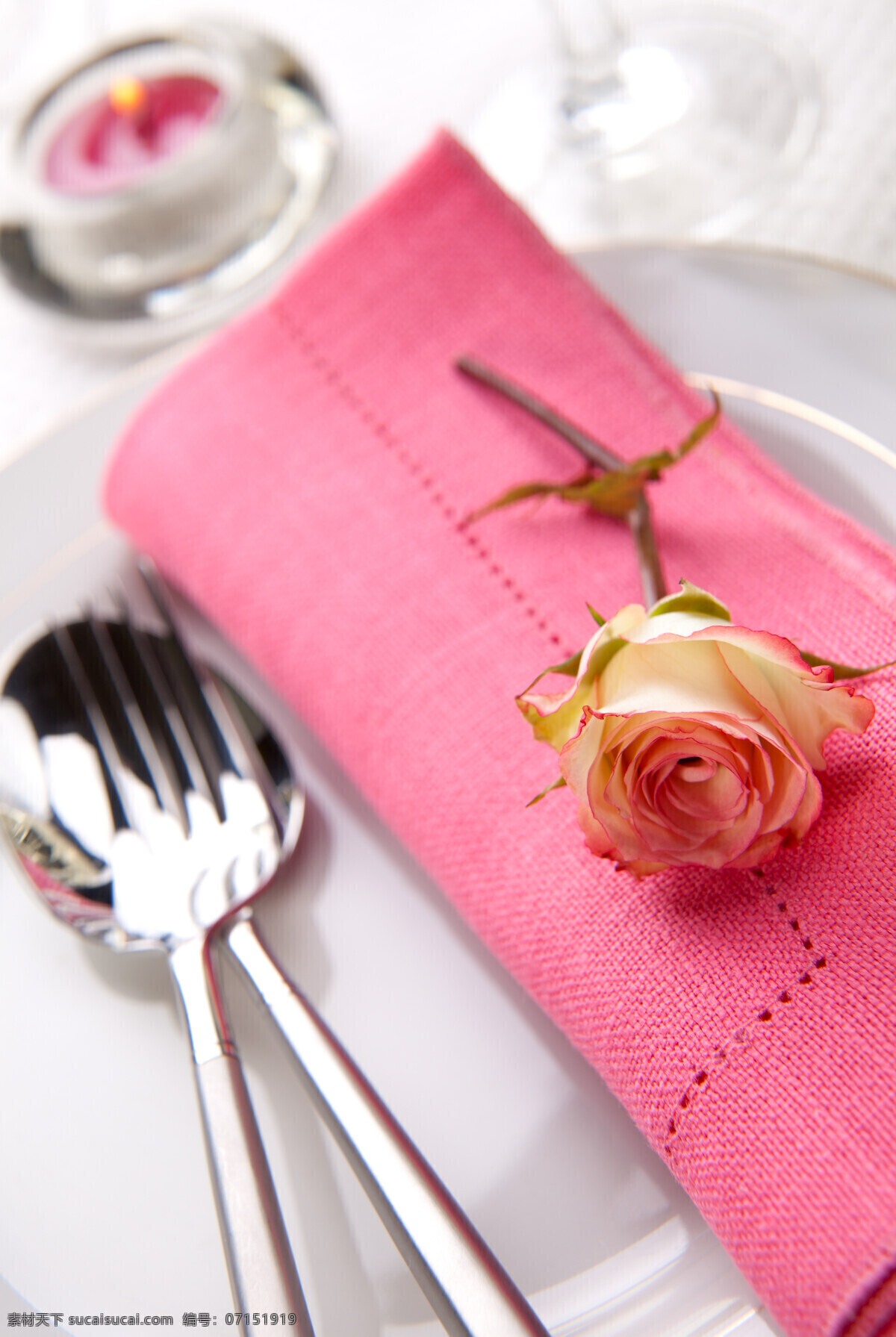 西餐餐具 刀叉 一支花朵 粉色花朵 餐具厨具 餐饮美食