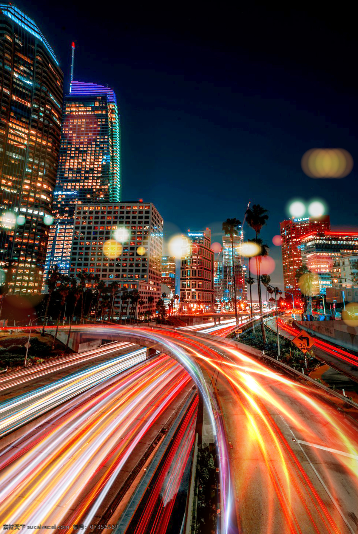 城市夜景光轨 光轨创意 线条 光效 炫光 光轨 城市光轨 城市夜景 城市公路 创意 合成 图片照片背景