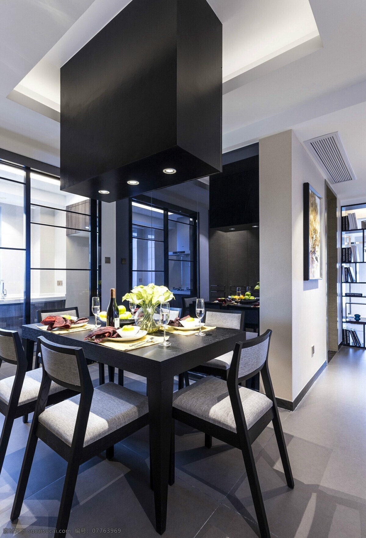 室内 餐厅 现代 时尚 创意 装修 效果图 黑色餐桌椅 创意箱体吊灯 精美餐具 玻璃滑门