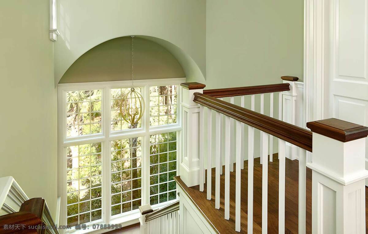 简约 楼梯 入口 灰色 墙布 效果图 白色灯光 窗户 楼梯口 木质地板 浅绿色墙壁
