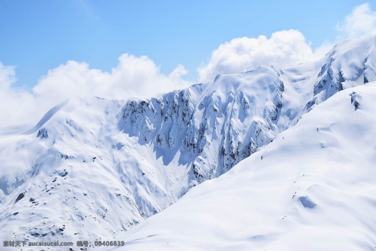 雪山 白色 蓝天 白云 雪地 山丘 积雪 背景 壁纸 自然景观 自然风光