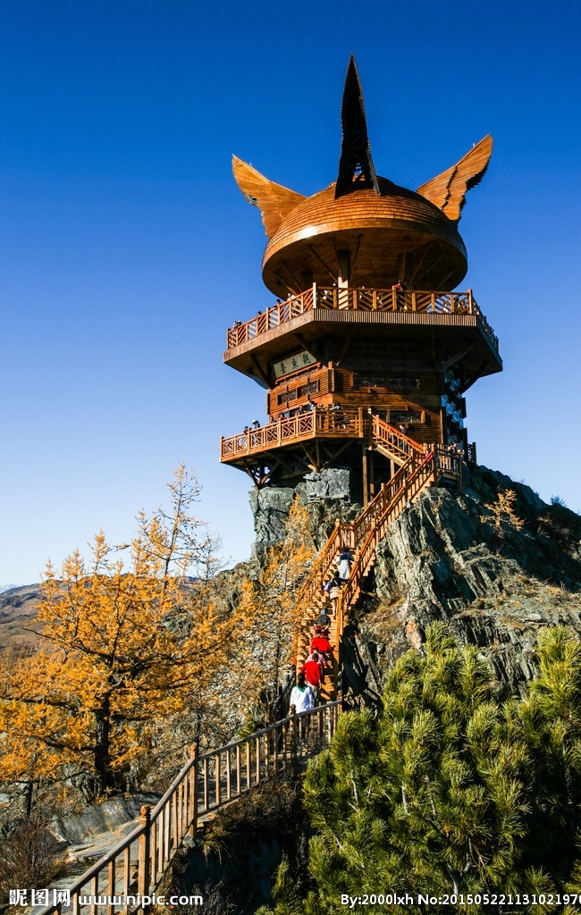 观鱼亭 新疆 喀纳斯湖 标志建筑 蓝天 景点 高山湖泊 碧水 亭子 自然景观 保护区 植物保护区 自助游 国内旅游 旅游摄影 观 鱼 亭