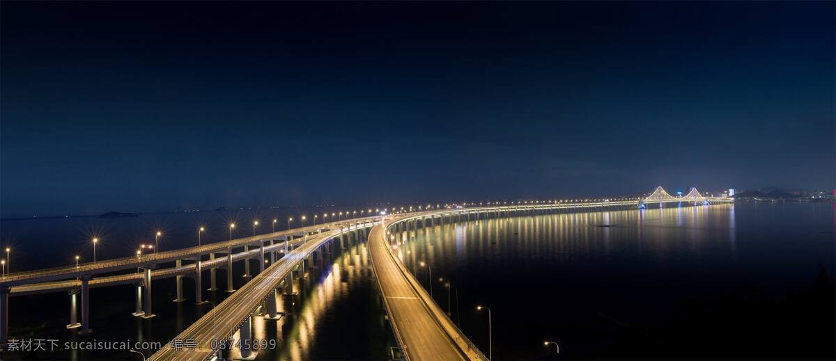 大连 跨海 大桥 夜景 蛟龙 横卧 海面 灯光 灯如珠串 美丽 标志性建筑 夜空 景观 建筑风光 旅游摄影 国内旅游