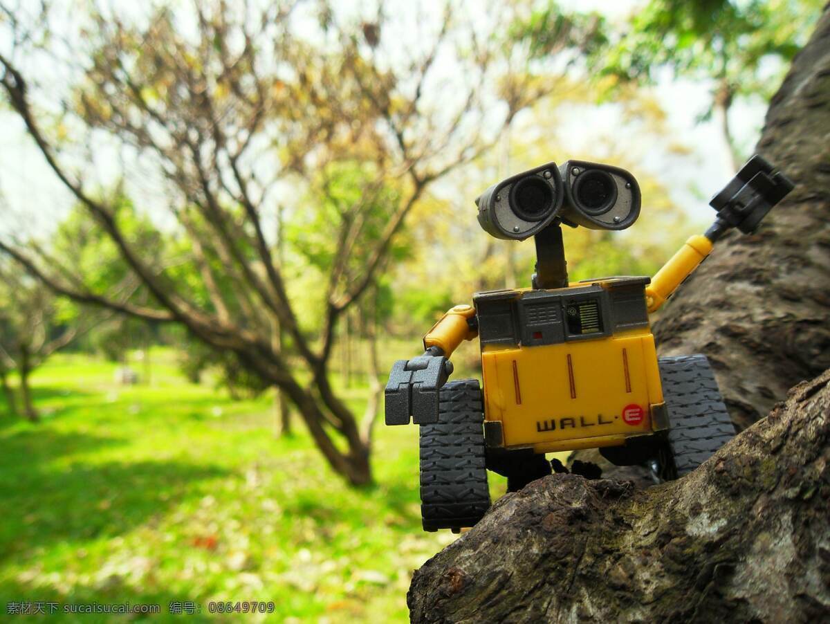 机器人瓦力 机器人 机器人总动员 wall e 瓦力 阳光 树木 草地 科学研究 现代科技