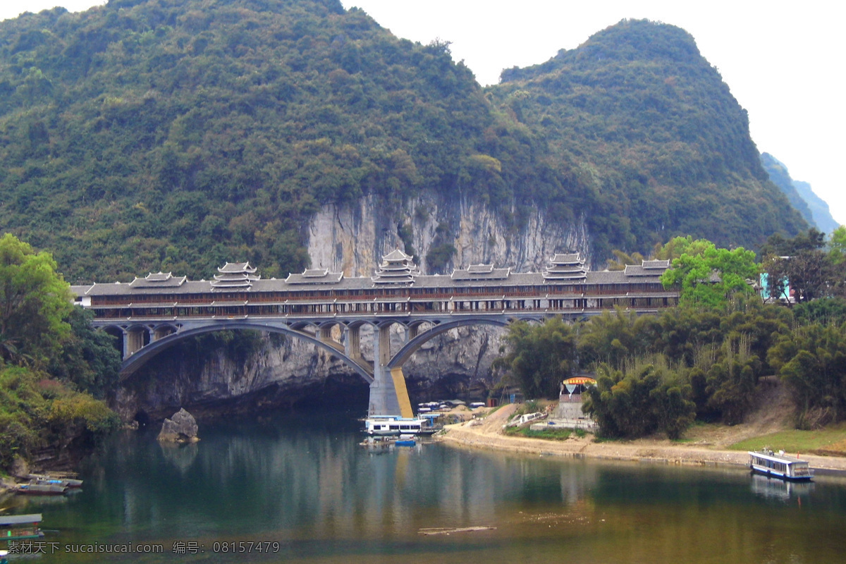 长廊 国内旅游 河水 旅游摄影 绿树 沙滩 石柱 宜州歌仙桥 山岩峭壁 文化遗产 桥墩 竹坡 游船 矢量图 日常生活