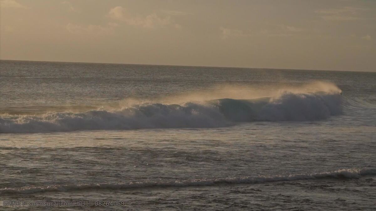 森塞特的巨浪 自然 景观 海洋 海 粗糙的 暴风雨 波动 波浪 海岸 崩溃 水 海滩 沿海 暴风雨的 打破 日落 日出 早晨 傍晚 黎明 黄昏
