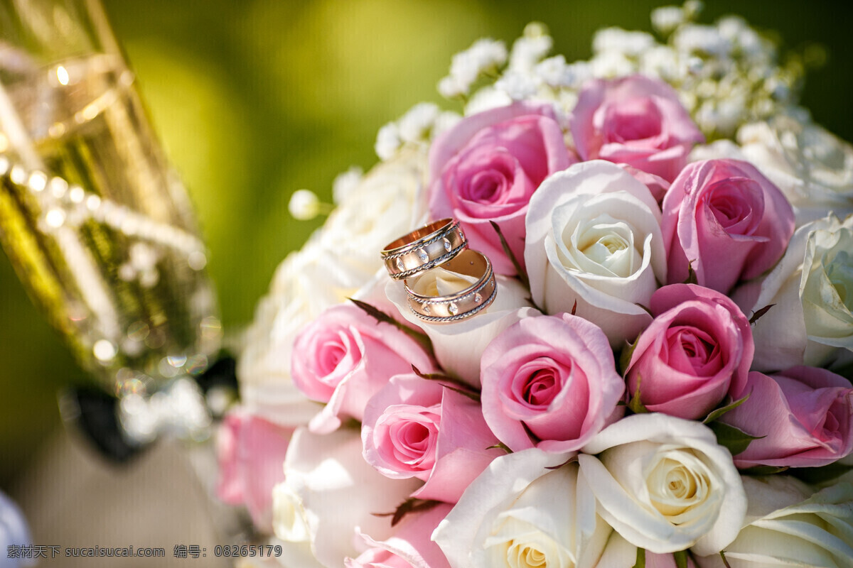 玫瑰花 上 结婚 戒 结婚对戒 戒指 美丽鲜花 花卉 美丽花朵 婚礼花朵 婚礼鲜花 其他类别 生活百科 黄色