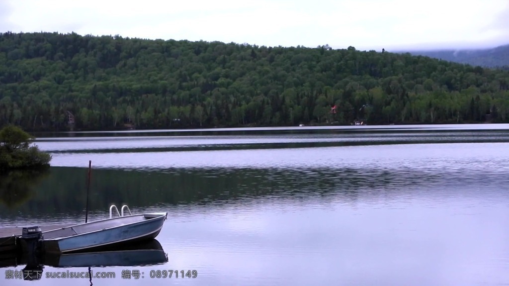 视频 视频素材 实拍视频 湖边 小船 风景 湖边小船 小船风景 风景视频