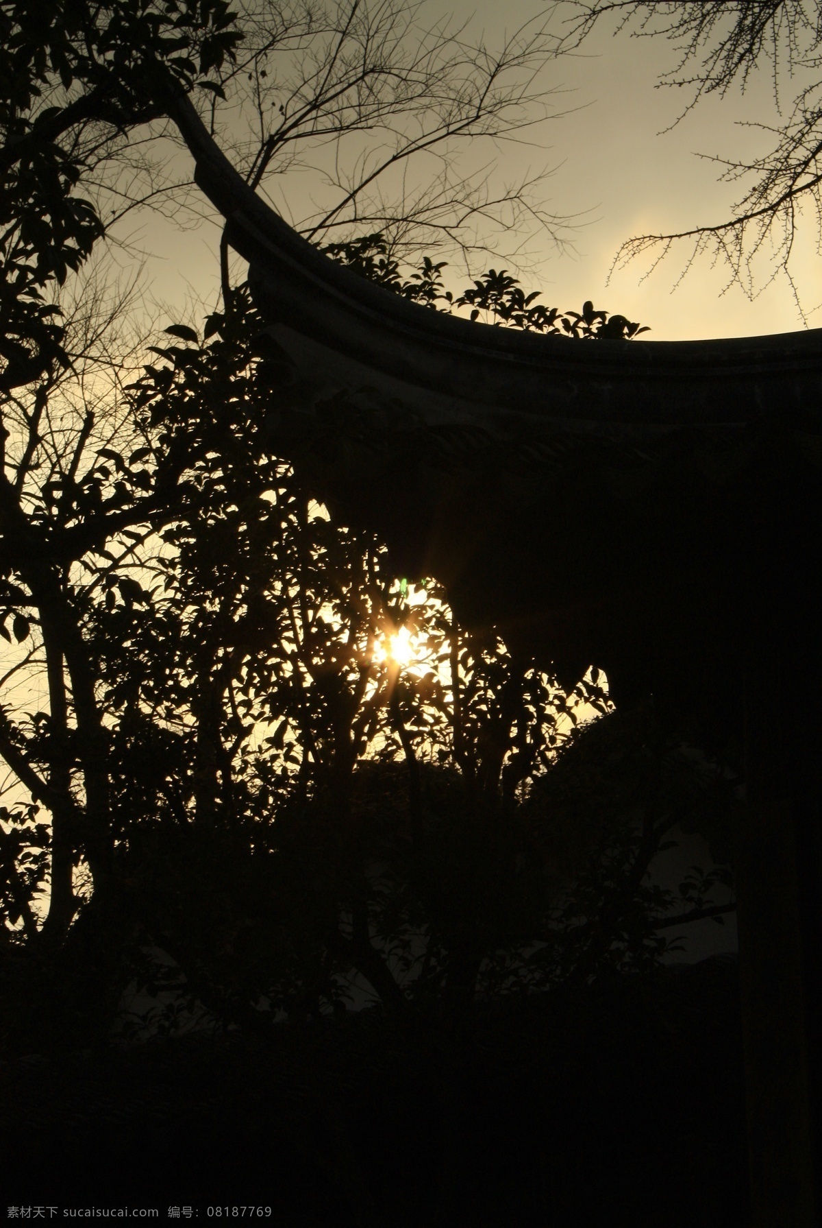 夕阳 剪影 建筑 建筑摄影 建筑园林 摄影图库 晚霞 屋檐 夕阳剪影 自然景观 自然风景 晚照