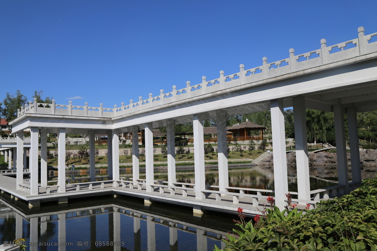 石桥 桥 建筑摄影 自然景观 美丽北京 景观园林 建筑 湖水 小路 蓝天 白云 花草 树木 栈道 园林建筑 建筑园林