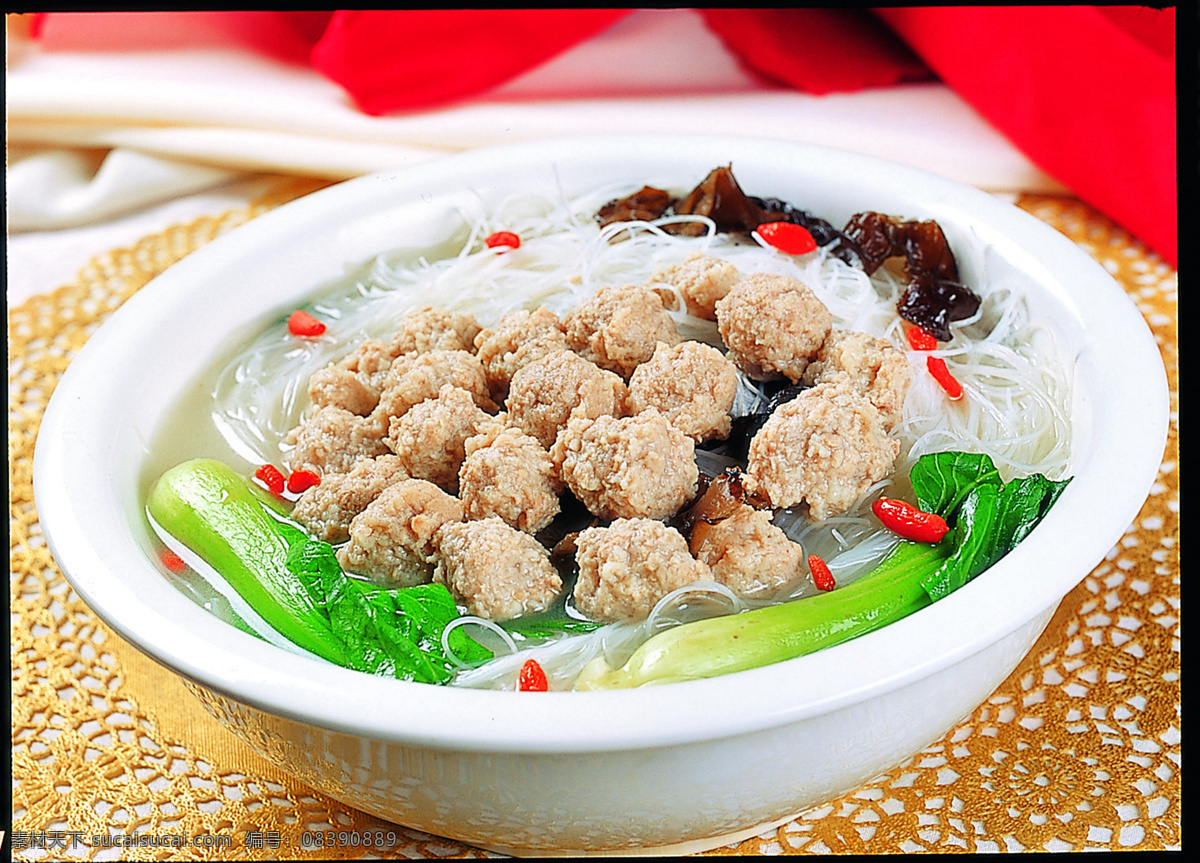 氽蘑菇丸子汤 美食 传统美食 餐饮美食 高清菜谱用图